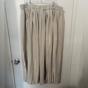 Chic Beige A-Line Pleated Skirt